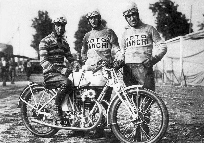 Nuvolari in moto. Prima di Surtees e Valentino.