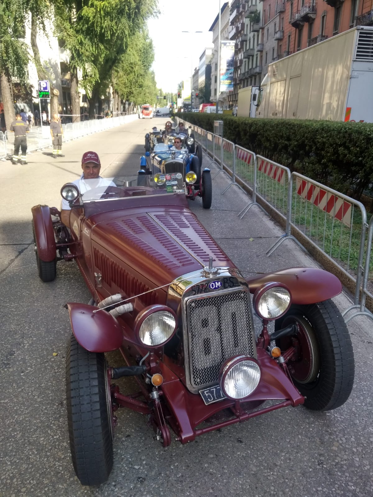 Milano in strada per applaudire F1 e Mille Miglia