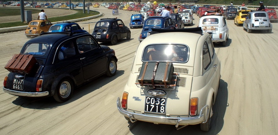 L’8 Dicembre il Fiat 500 Club Italia si mobilita per i commercianti e le famiglie del Ponte Morandi