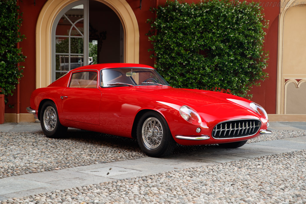 Pit Stop: Quella volta che Scaglietti “tradì” il Commendatore