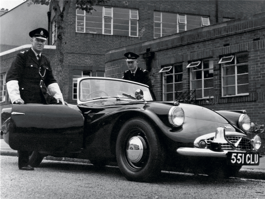 Pit Stop: Daimler SP250, un “pesce” da inseguimento
