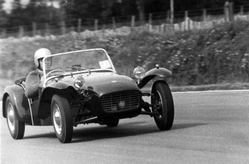 Pit Stop: Lotus Seven, l’essenza della sportività secondo Colin Chapman