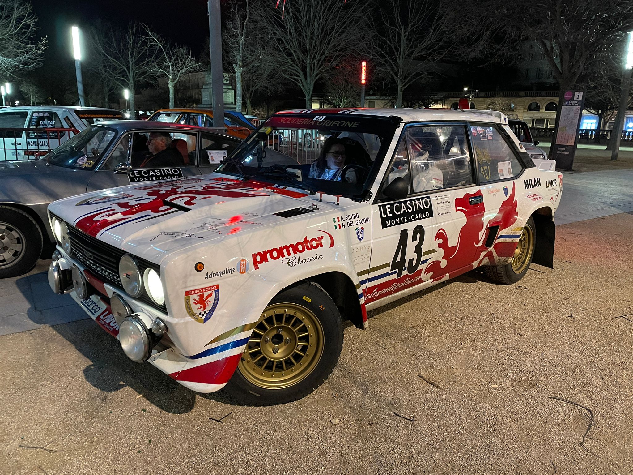 Rallye di Montecarlo Historique parte la seconda giornata di gara, interviste live e curiosità.